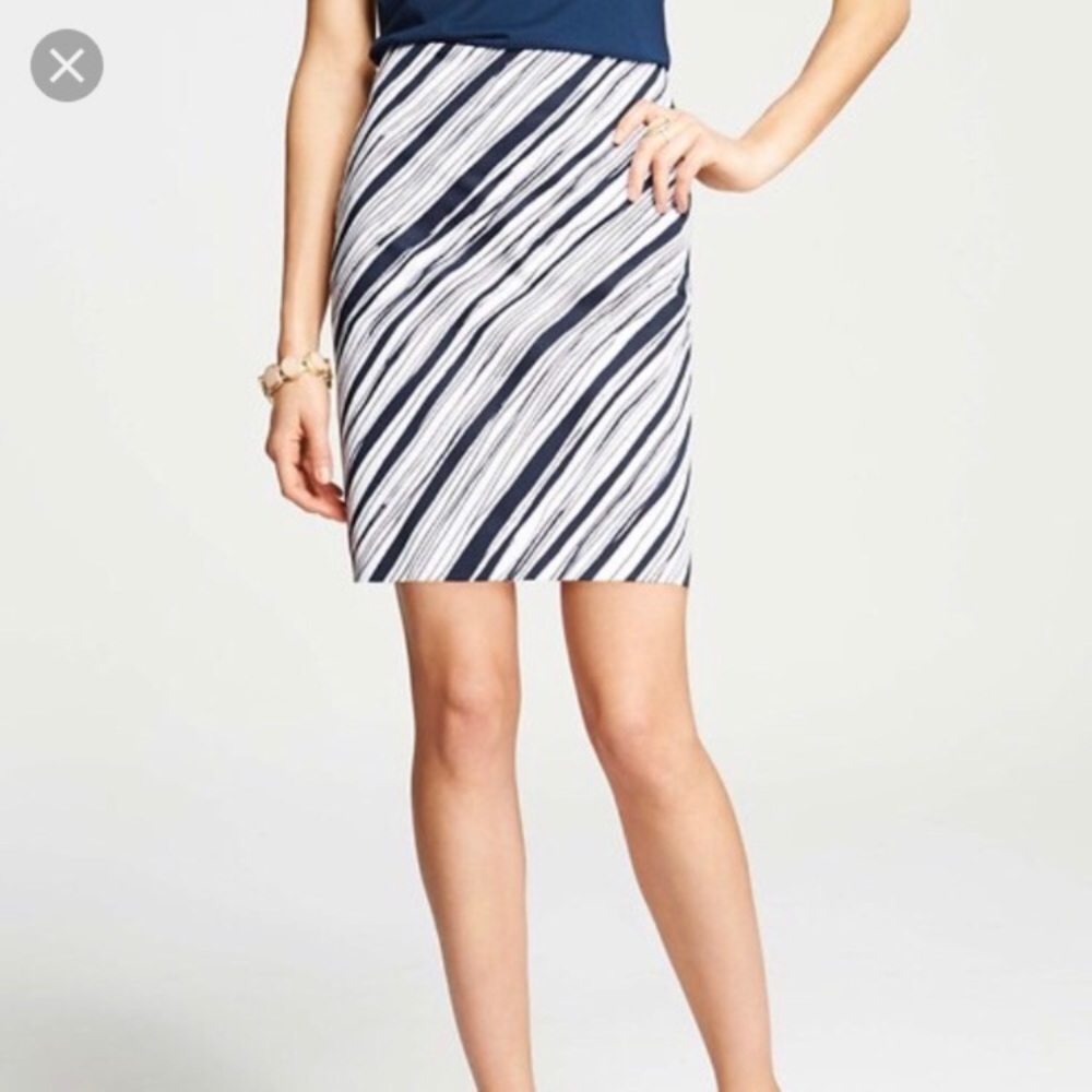 ANN TAYLOR Mini Pencil Skirt Madison Skirt Size 0 Blue White